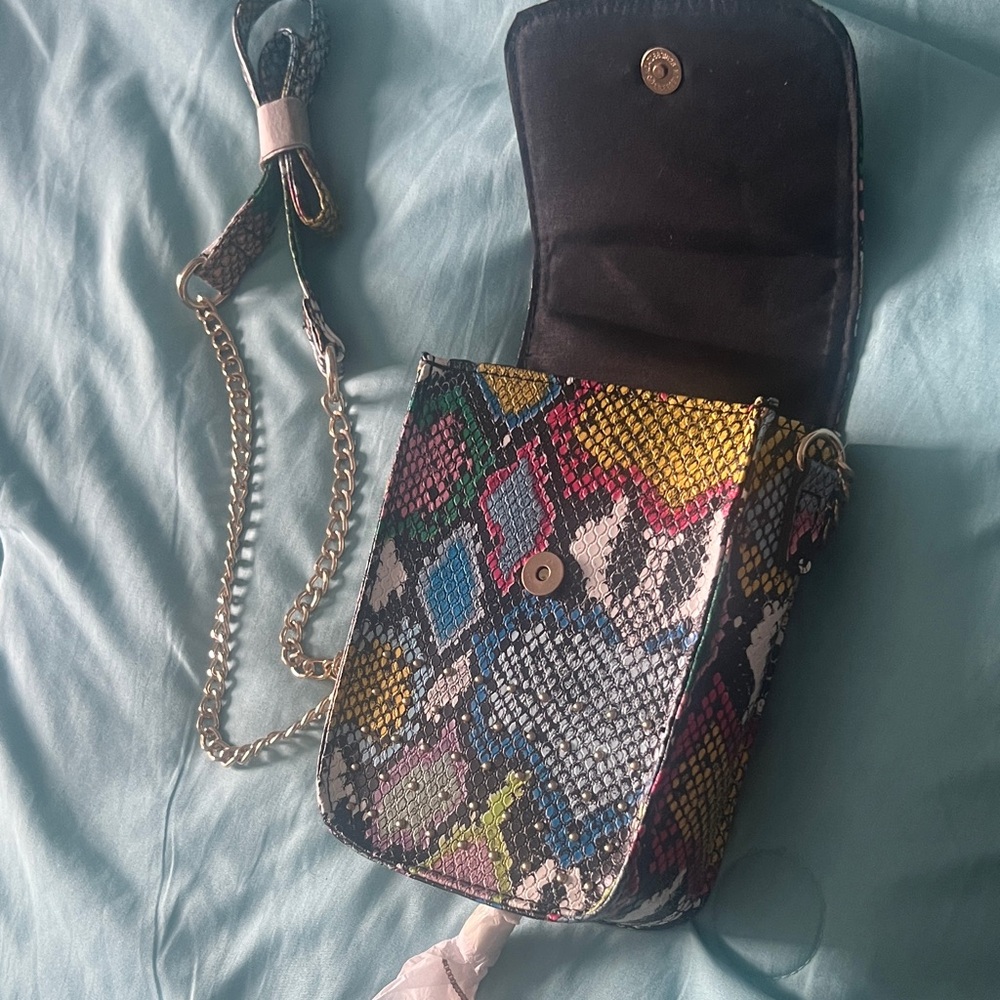Colorful Patterned Chain Strap Bag - Picture 2 of 4